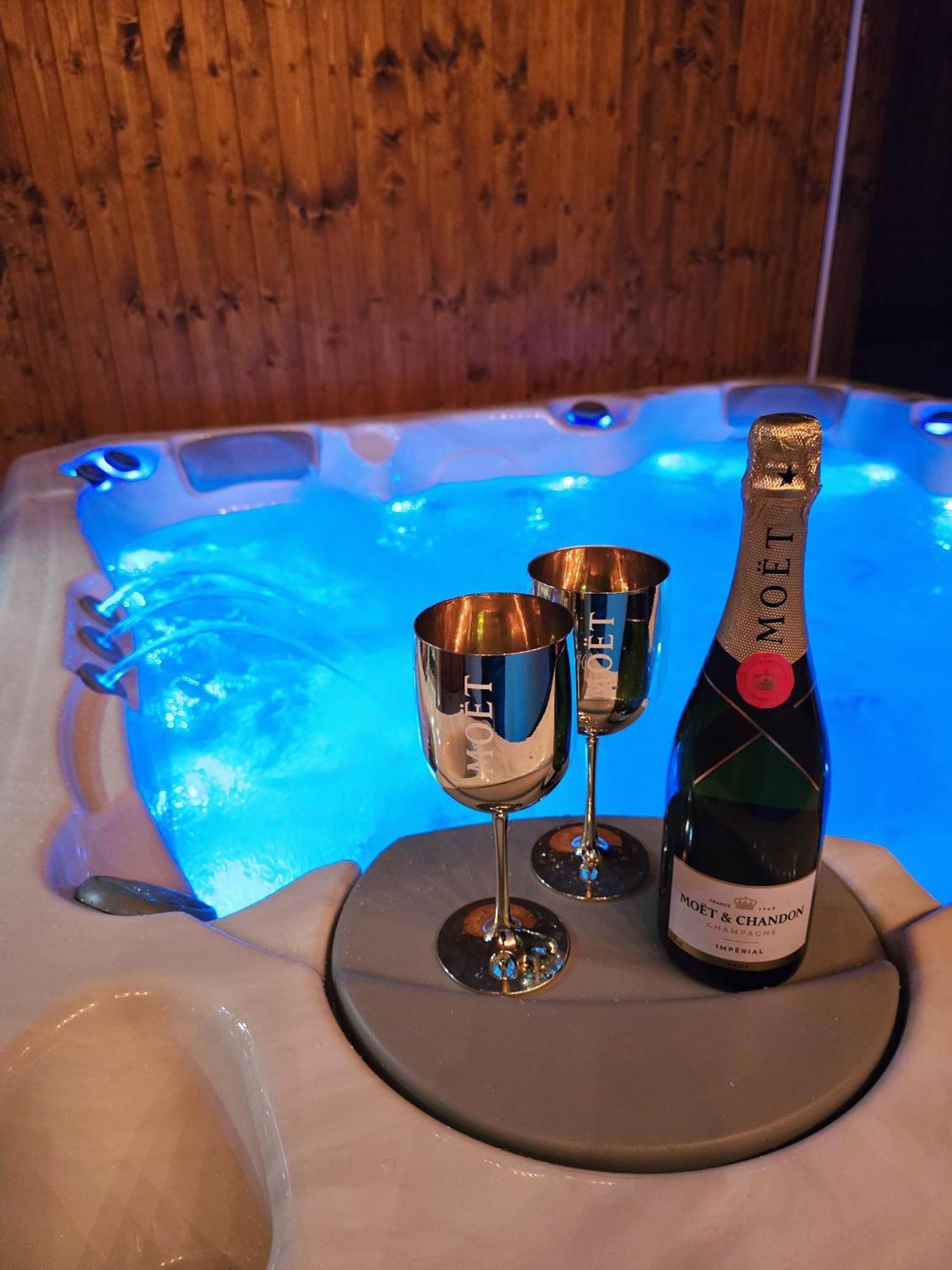 Vila Max - Whirlpool & Bazen & Sauna Velké Losiny Eksteriør bilde